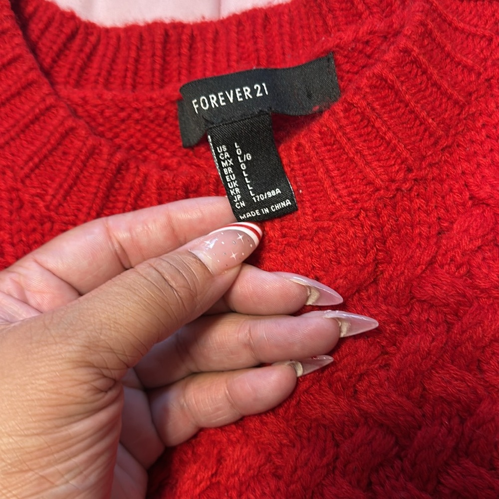Red sweater - Picture 5 of 8